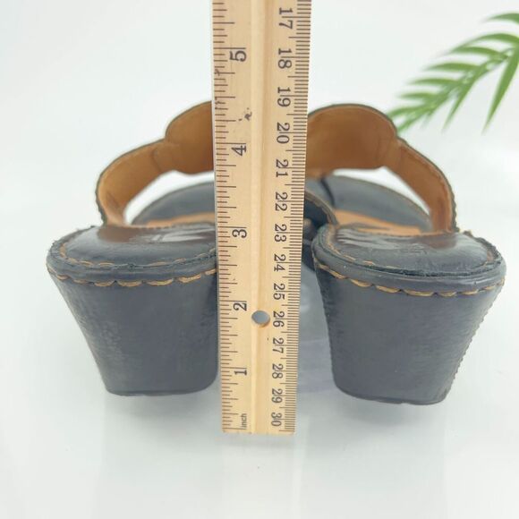 Born Women's Sandal Size 8 Wedge Heel Slide Black Leather Slip On Shoe Thong - Picture 10 of 14